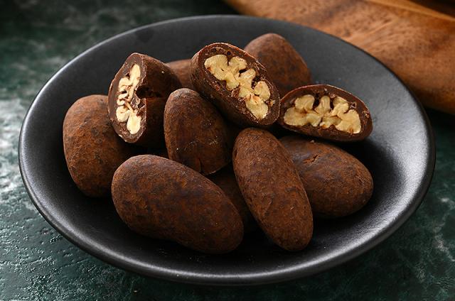 ココアがけピーカンナッツチョコレート サロンドロワイヤル ココアがけピーカンナッツチョコレート サロンドロワイヤル