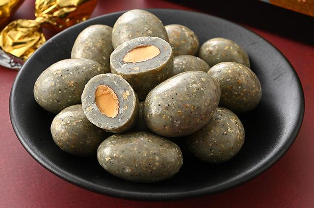 金ごまアーモンドチョコレート 金ごまアーモンドチョコレート
