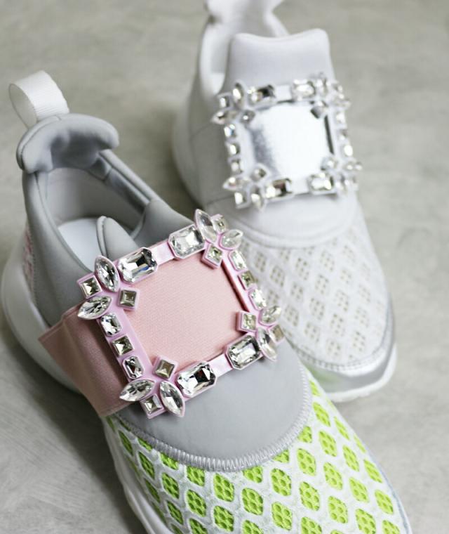 《送料無料》ビジュー メッシュ スニーカー 楽ちん 疲れにくい レディース 22 23 24 25 白 ブラック ホワイト おしゃれ かわいい 靴 痛くない スポーツ 厚底スニーカー 厚底 ダッドスニーカー 韓国ファッション シューズ 軽い 大人女子