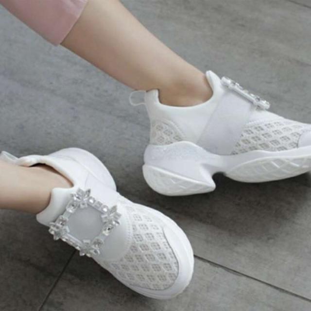 《送料無料》ビジュー メッシュ スニーカー 楽ちん 疲れにくい レディース 22 23 24 25 白 ブラック ホワイト おしゃれ かわいい 靴 痛くない スポーツ 厚底スニーカー 厚底 ダッドスニーカー 韓国ファッション シューズ 軽い 大人女子