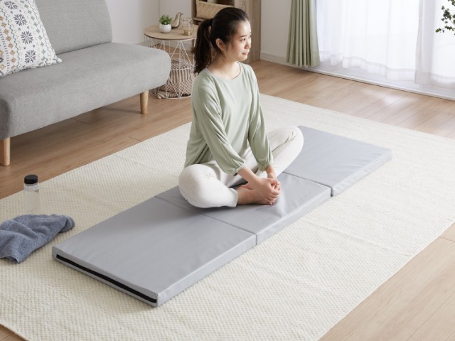 ストレッチマット 折りたたみ 厚手 幅60cm 50mm コンパクト