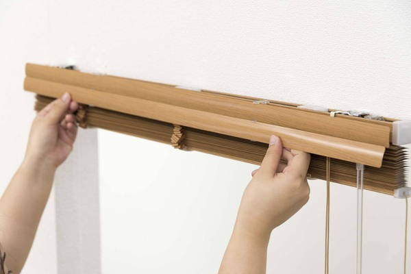 特価大人気 木目調アルミブラインド 175×138cm 木目 横型 ウッド ブラインド 簡単取付け カーテンレール 日除け カーテン おしゃれ(代引不可)【送料の通販はau PAY マーケット - リコメン堂|商品ロットナ お得NEW