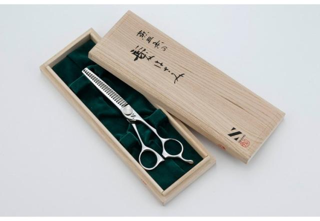 燕三条の髪はさみ シゲル工業 美容師のスキばさみ 16.4cm 桐箱入り 家庭用 セルフカット 本格仕様 スキはさみ スキ鋏 散髪はさみ 子ども ヘアカット 日本製 国産 プレゼント ギフト(代引不可)【送料無料】