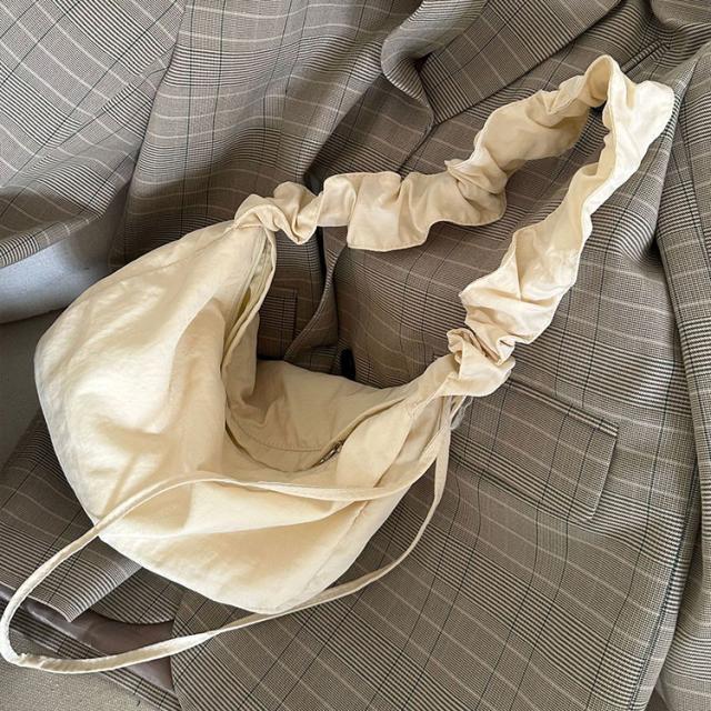 ショルダーバッグ レディース 斜めがけ 大人 トートバッグ 軽量 薄マチ 可愛い かわいい 軽い バッグ 小さめ 横長 ファスナー付き 女の子  おしゃれ 無地 カジュアル 肩掛け カバン 通勤 通学 学生 薄い 布 バッグ レディース 斜め掛け オシャレ くすみカラー 送料無料 11