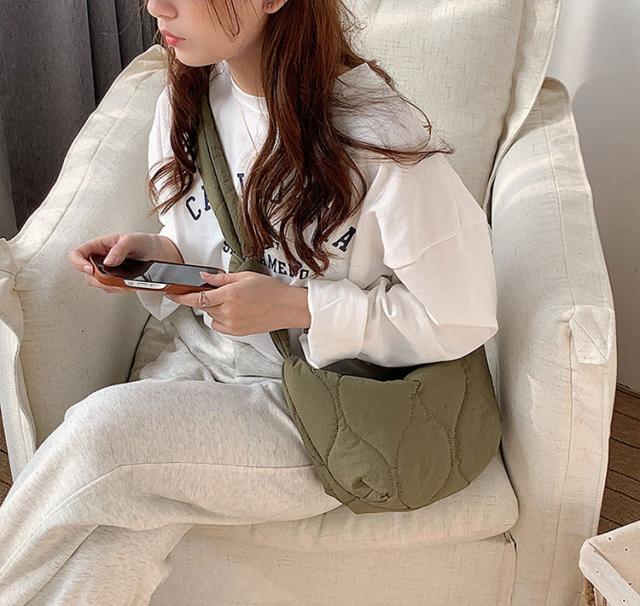 キルティング バッグ レディース 斜めがけ 大容量 ショルダーバッグ 小さめ 軽い クロスボディバッグ コンパクト カジュアル 布 キルティングバッグ トートバッグ おしゃれ かわいい 通勤 通学 大人 学生 軽量 バッグ レディース 斜め掛け オシャレ 可愛い 送料無料 8