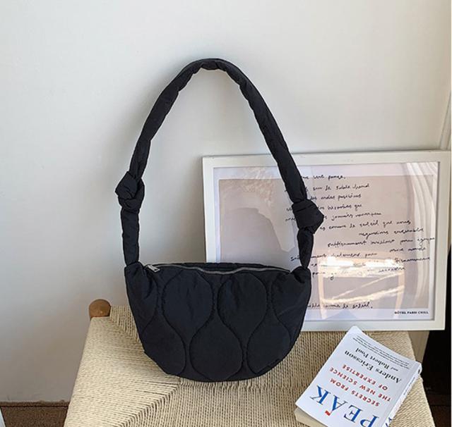 キルティング バッグ レディース 斜めがけ 大容量 ショルダーバッグ 小さめ 軽い クロスボディバッグ コンパクト カジュアル 布 キルティングバッグ トートバッグ おしゃれ かわいい 通勤 通学 大人 学生 軽量 バッグ レディース 斜め掛け オシャレ 可愛い 送料無料 11