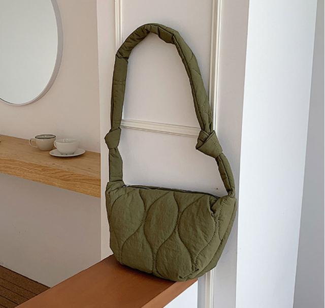 キルティング バッグ レディース 斜めがけ 大容量 ショルダーバッグ 小さめ 軽い クロスボディバッグ コンパクト カジュアル 布 キルティングバッグ トートバッグ おしゃれ かわいい 通勤 通学 大人 学生 軽量 バッグ レディース 斜め掛け オシャレ 可愛い 送料無料 11