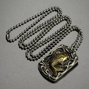 ペンダントトップ和風鯉モチーフ金属製チャーム