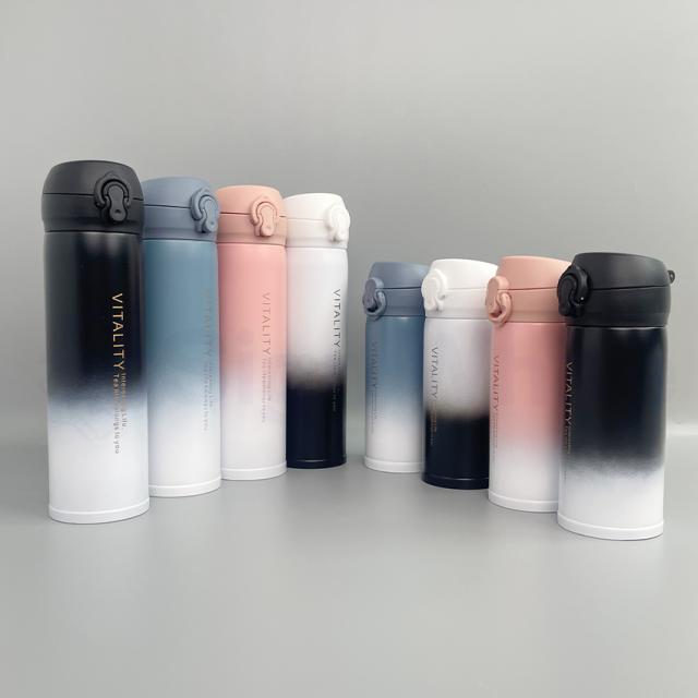 ストロー付きタンブラーの詳細画像1