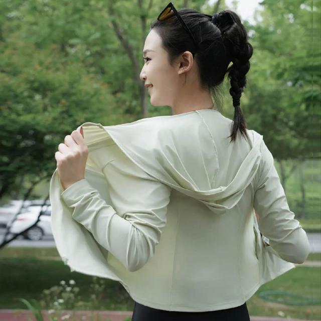 UVカットパーカー