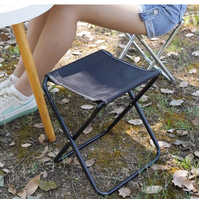 折りたたみ式チェア