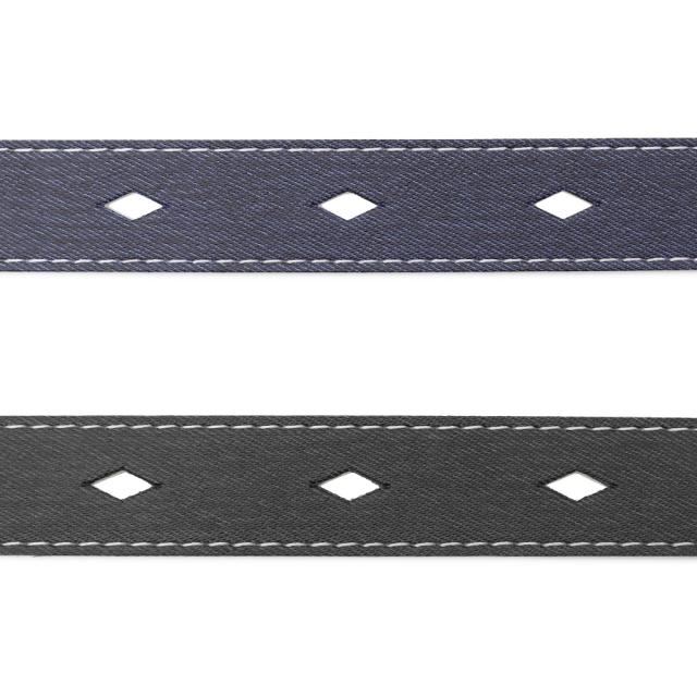 パンチングホール画像