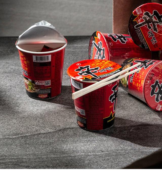 農心 辛ラーメン カップ麺