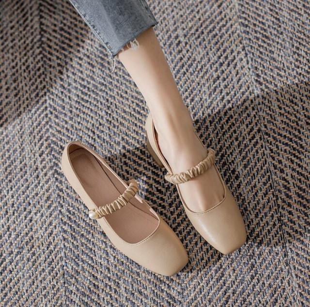 パンプス レザー チャンキーヒール l スクエアトゥ シューズ 靴 シンプル 無地 ゴムバンド パール 3.5cm 5.5cmヒール ミドルヒール 大