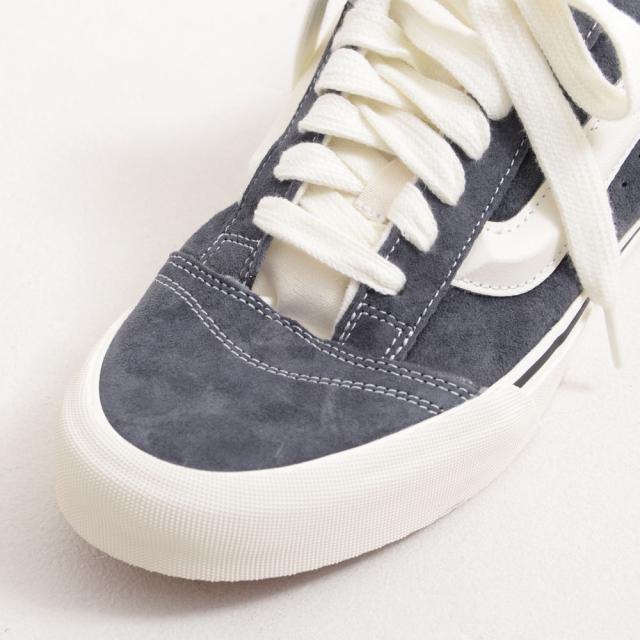 VANS バンズ ヴァンズ スニーカー メンズ ブランド KNU SKOOL ニュースクール グレー スケートシューズ おしゃれ 靴 くつ クツ シューズ スウェード スエード エンボス ストリート ユニセックス シンプル 26cm 26.5cm 27cm 27.5cm 28cm 国内正規品 VN000CS0BGF [VN000CS0BGF]