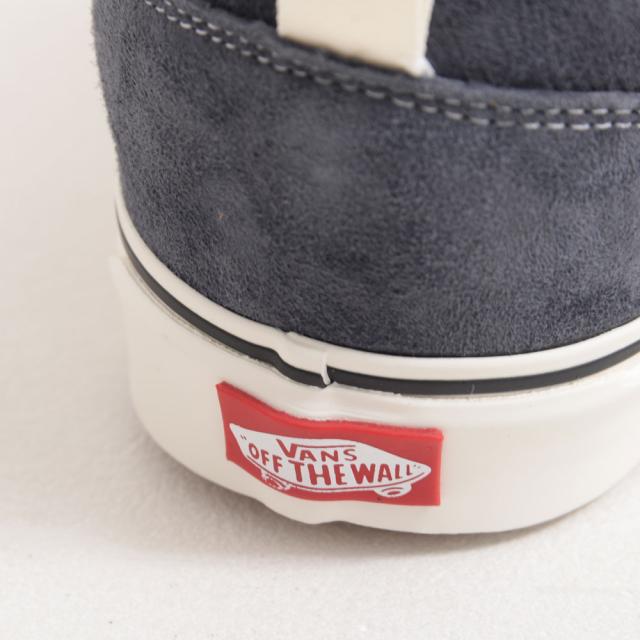 VANS バンズ ヴァンズ スニーカー メンズ ブランド KNU SKOOL ニュースクール グレー スケートシューズ おしゃれ 靴 くつ クツ シューズ スウェード スエード エンボス ストリート ユニセックス シンプル 26cm 26.5cm 27cm 27.5cm 28cm 国内正規品 VN000CS0BGF [VN000CS0BGF]