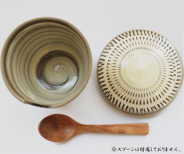 小鹿田焼き シュガーポット 飛び鉋 小鹿田焼 おんたやき 鶴瓶の家族に乾杯 木村カエラ 鶴瓶 NHK 総合 小鹿田焼 小鹿田焼き おんたやき 大分県 日田市 源町 皿山 伝統工芸 焼き物 民陶 陶芸 坂本窯 柳瀬窯 小袋窯 飛び鉋 小石原焼 バーナード・リーチ 柳宗悦 伊藤家の食卓