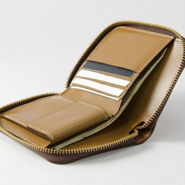 財布 お札を入れた画像 チョコ色内装 財 TAKARA  ラウンド財布（小） 嘉玄 商品番号 1-142-12