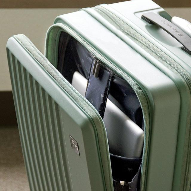 フリクエンターのリエーヴェ4輪キャリーのフロントオープン写真。