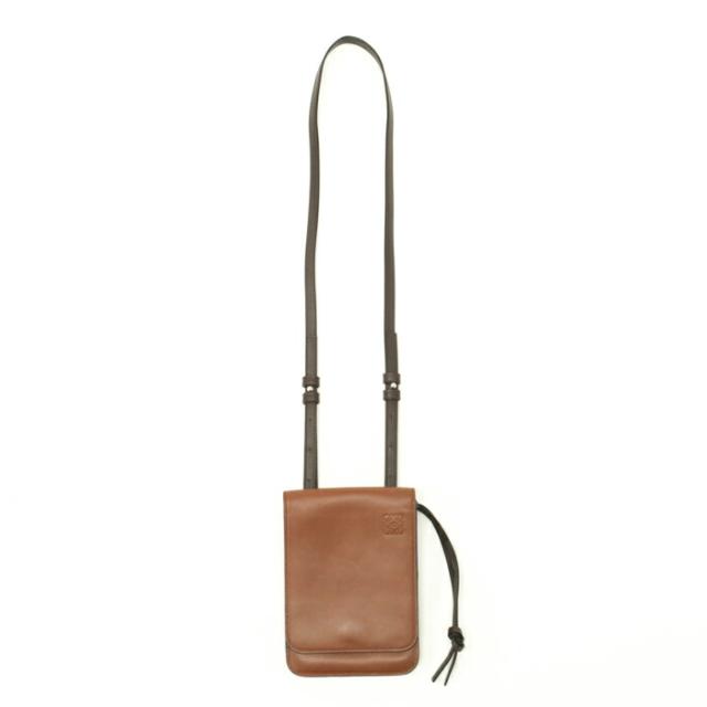【Bランク】 ロエベ LOEWE フラット ガセット クロスボディ カーフレザー アナグラム 335.54Z33 ミニ ショルダーバッグ スマホショルダー フォンポーチ 斜め掛け 肩掛け ポシェット レディース メンズ ブラウン 中古 mbf15005