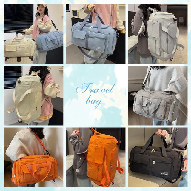 トラベルバッグ