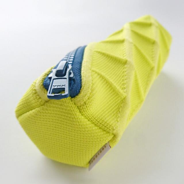 ライトイエロー