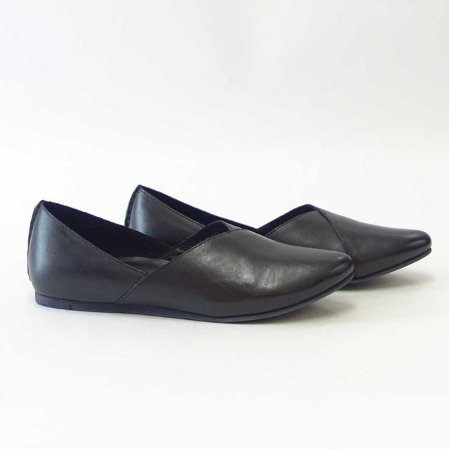 ユーコ イマニシ yuko imanishi +   76149 ブラック 甲深 Vカット フラット スリッポンシューズ  展開サイズ 23.5cm 24cm 24.5cm「靴」