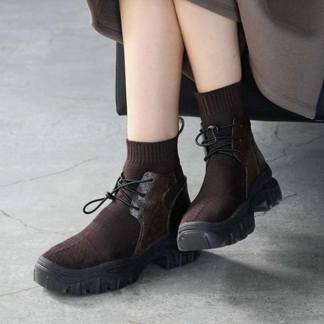 yuko imanishi ＋ ユーコ イマニシ＋ 716039 KIYO ブラウン 天然皮革 ゴムレース ストレッチブーツ ショートブーツ  展開サイズ 23.5cm 24cm 24.5cm「靴」