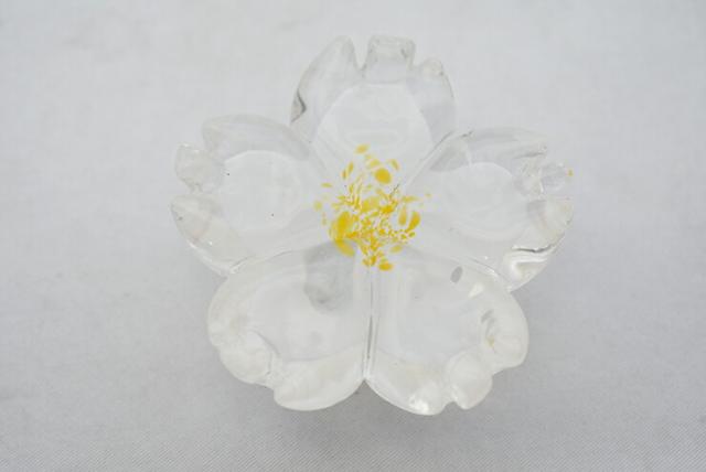 博多びーどろ粋工房楽天市場店　箸置き　白いアネモネ　森田　菜生作
