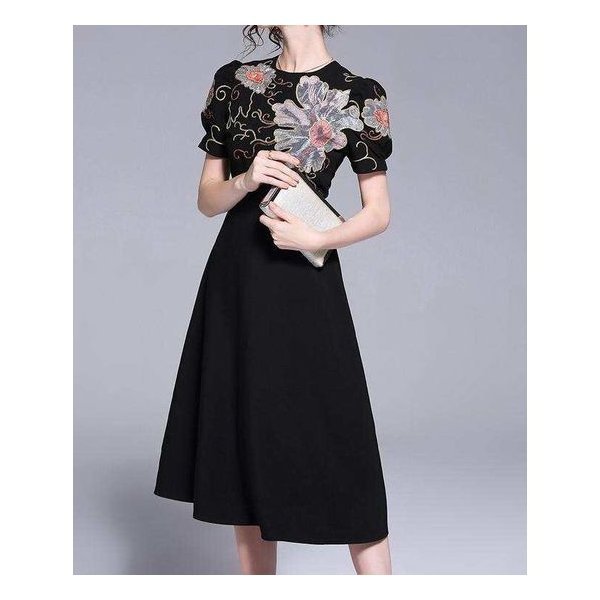 ワンピース ドレス 和柄 バルーンスリーブ パフスリーブ 半袖 フレア 膝丈 膝下 ミモレ丈 刺繍 黒花柄 大人 パーティー 大きいサイズ 20代 30代 40代 ワンピース ドレス 和柄 バルーンスリーブ パフスリーブ 半袖 フレア