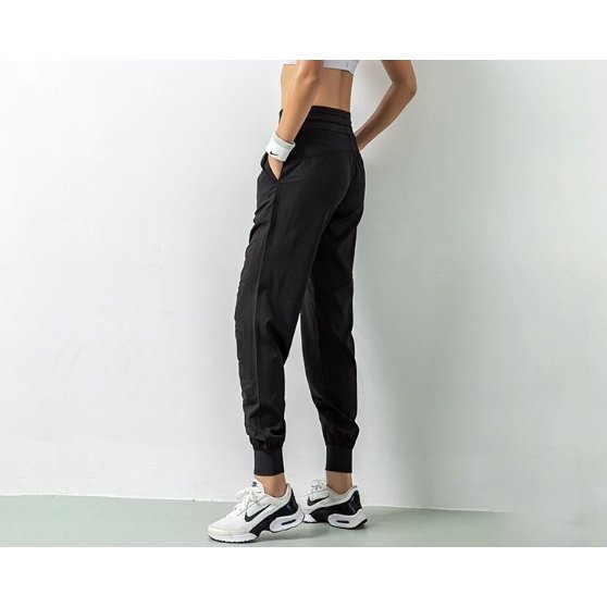 ジョガーパンツ　感動の一枚 ウエストゴム パンツ 足やお尻のラインを拾わない ジョガーパンツ 感動の一枚 ウエストゴム パンツ 足やお尻のラインを