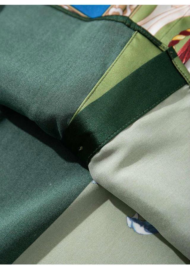 ブラウス トップス 長袖 シャツ スカーフ柄 柄シャツ サテン素材 大人スタイル オフィスカジュアル きれいめ グリーン ホワイト ブルー レディース ブラウス トップス 長袖 シャツ スカーフ柄 柄シャツ サテン素材
