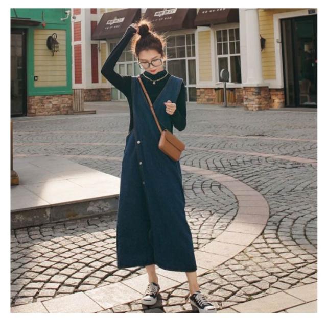 ヤッコマリカルド デニムワンピース ジャンパースカート Vネック 通年 美品✨ヤッコマリカルド ディープVネックデニム ジャンパー