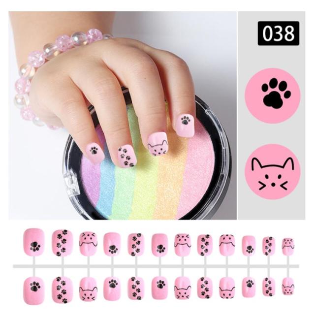 可愛いキャラクターネイルチップセット アニメキャラクターネイルチップセット - メルカリ