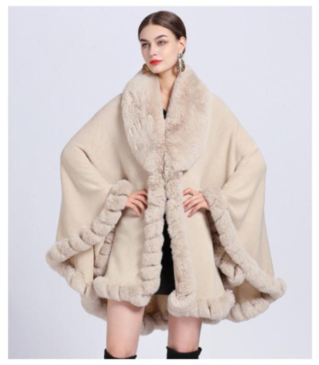 新品ベージュ ファー風 ポンチョ・ケープコート ポンチョライクファー