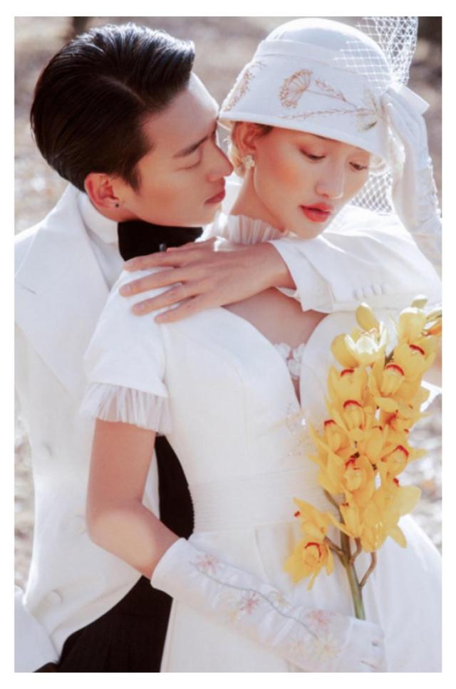 ウエディングドレス ウェディングドレス パフスリーブ プリーツ