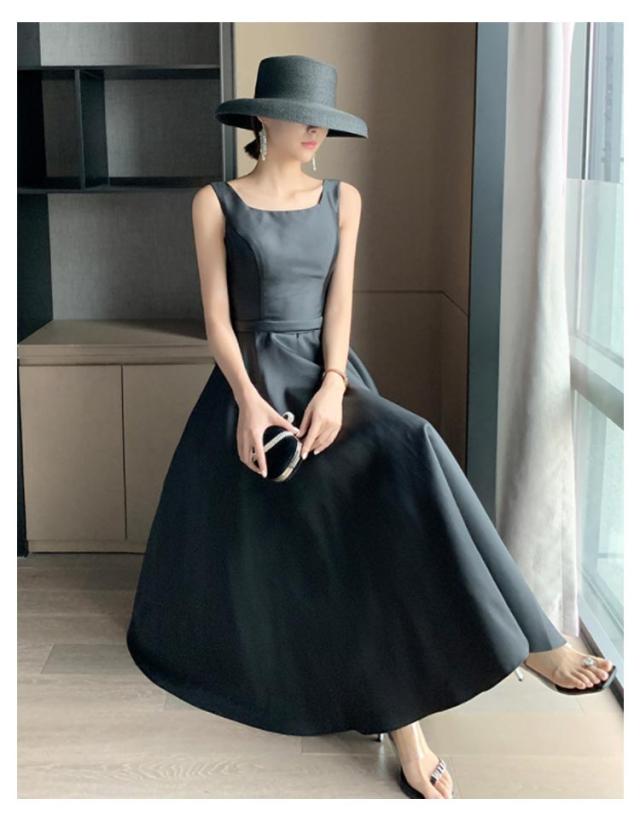 ウエディングドレス 二次会 スクエアネック ノースリブ 背空き