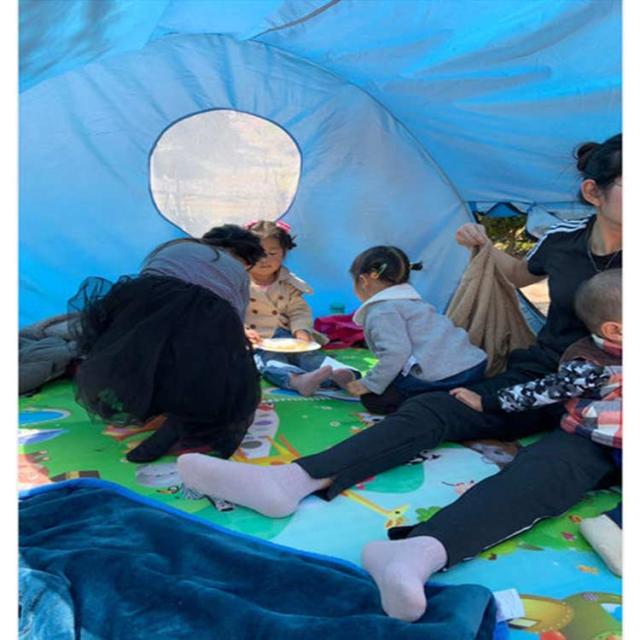 ワンタッチテント 大きいサイズ 5-6人用 UVカット 日よけ 簡易テント