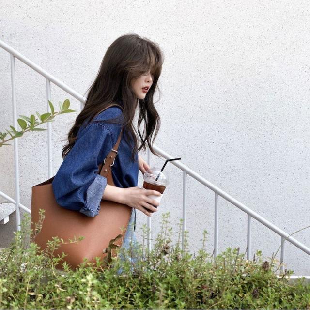 デニムシャツ ブラウス レディース 婦人服 トップス 長袖 襟付き 前ボタン ポケット シンプル 無地 おしゃれ かっこいい カジュアル ゆったり デニムシャツ ブラウス レディース 婦人服 トップス 長袖 襟付き