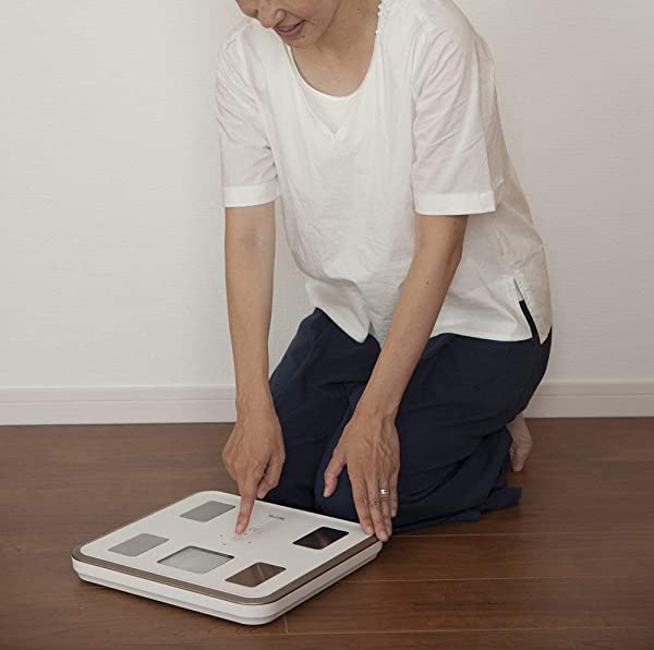 在庫あり 即納 タニタ 体重 体組成計 バックライト 日本製 ホワイト 810 Wh フルドット液晶の表示画面採用 顔イラストや応援メッセージ表示 全国宅配無料 Www Bnooon Com