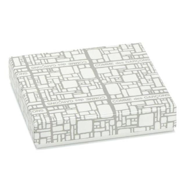 コムデギャルソン 二つ折り財布