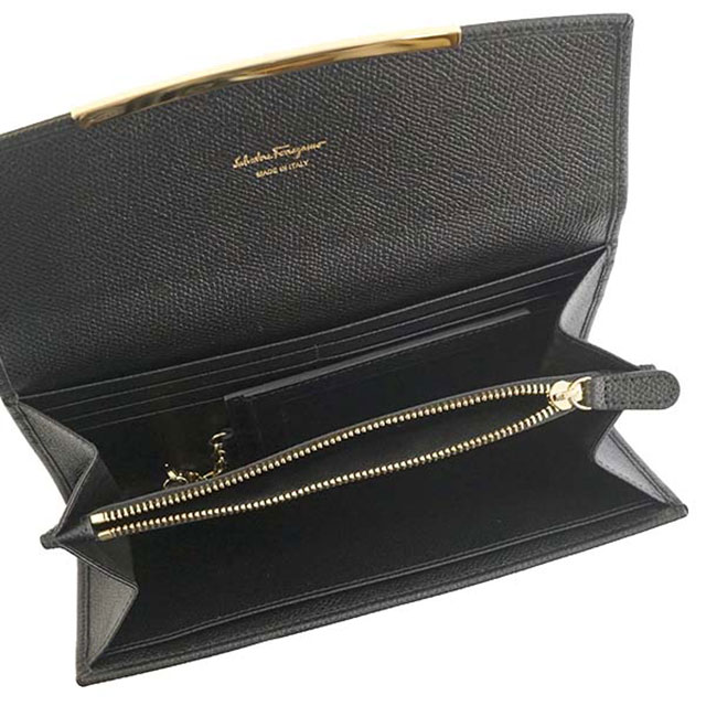 フェラガモ 長財布