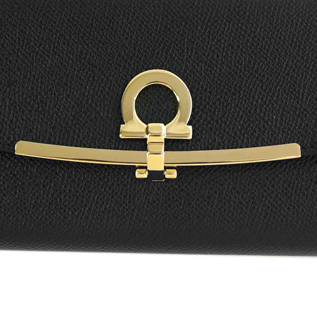 フェラガモ 長財布