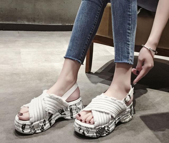 厚底 サンダル シューズ 白 レディース 22.5cm 23.0cm 23.5cm 24.0cm 24.5cm 歩きやすい ロゴ デニム 春 夏 秋 きれいめ シンプル カジュアル おしゃれ かっこいい スポーティー ボーイッシュ 合わせやすい 脚長 休日 リゾート パーティー イベント OL 学生 大学生 通勤 通学