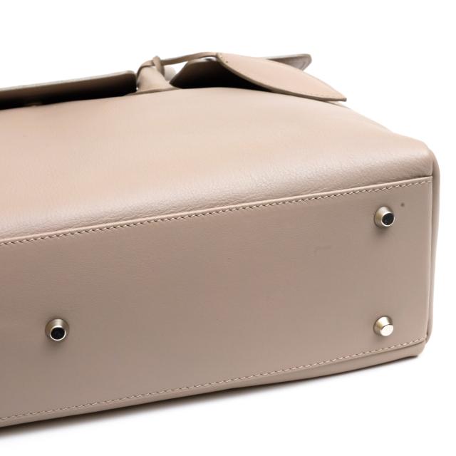 ○メルセデス・ベンツ Mercedes-Benz カーフスキン 牛革 BY EMMA BROWN