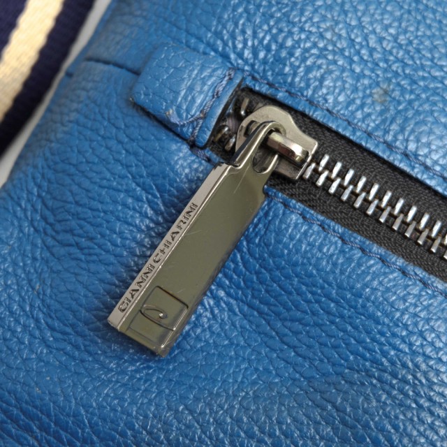 人気超歓迎 ○ジャンニキャリーニ GIANNI CHIARINI 牛革 ショルダーバッグ シボ革 シュリンクレザー ユニセックス 男女兼用 メンズ 中古の通販はau PAY マーケット - ブランディング|商品ロットナンバー:48 新作入荷人気