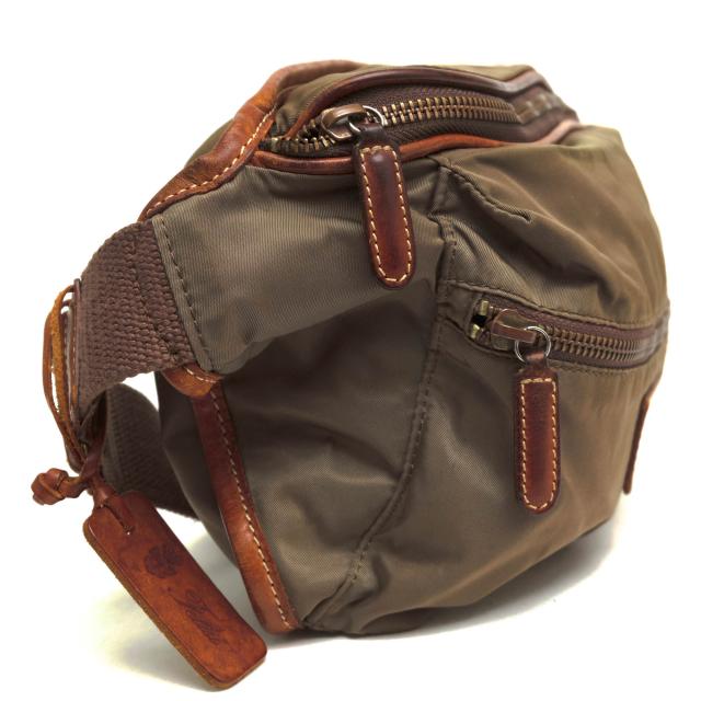 ○フェリージ Felisi 伊リモンタ社ナイロン バケッタレザー 牛革