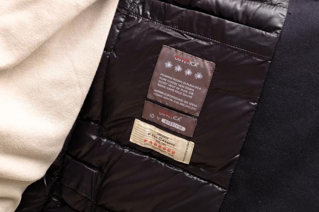 新品 デュベティカ 肉厚ダウンコート Pコート DESSAMENO グレー44 新品 デュベティカ 肉厚ダウンコート Pコート DESSAMENO グレー