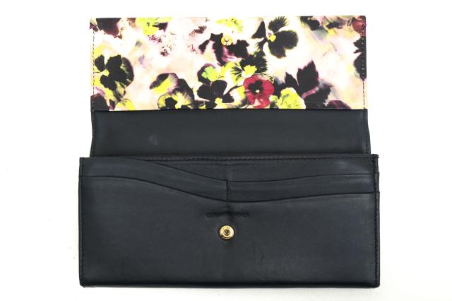再値下げ ポールスミス Paul Smith フローラルトリム 牛革 羊革 長財布 Pwu366 フラップ式 小銭入れあり レディース 国内正規品 限定 Lovemesomegadgets Com