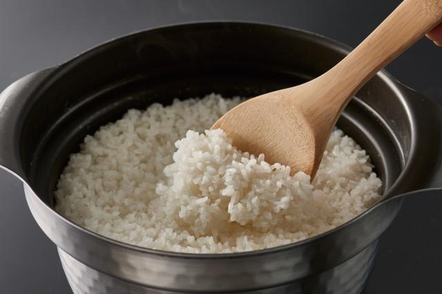 HARIO ご飯釜 雪平 IH対応 1~3合用 フタがガラスのIH対応ご飯釜雪平｜調理器具・卓上関連｜耐熱
